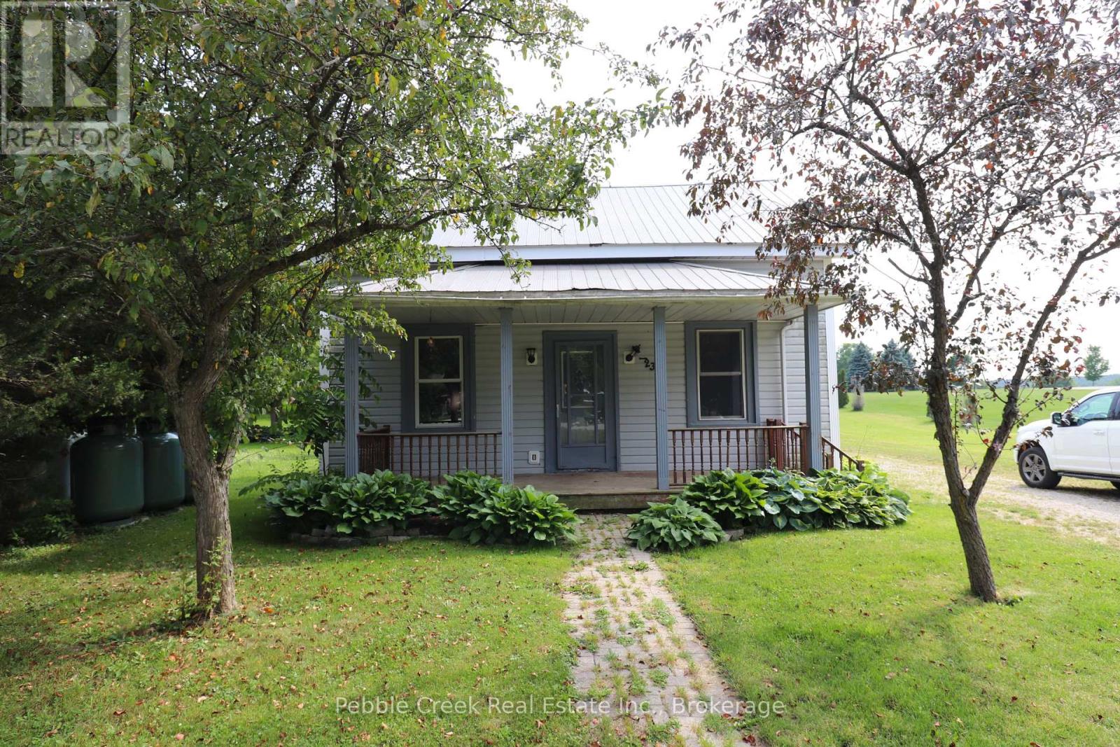 123 JOHN'S AVENUE - 2