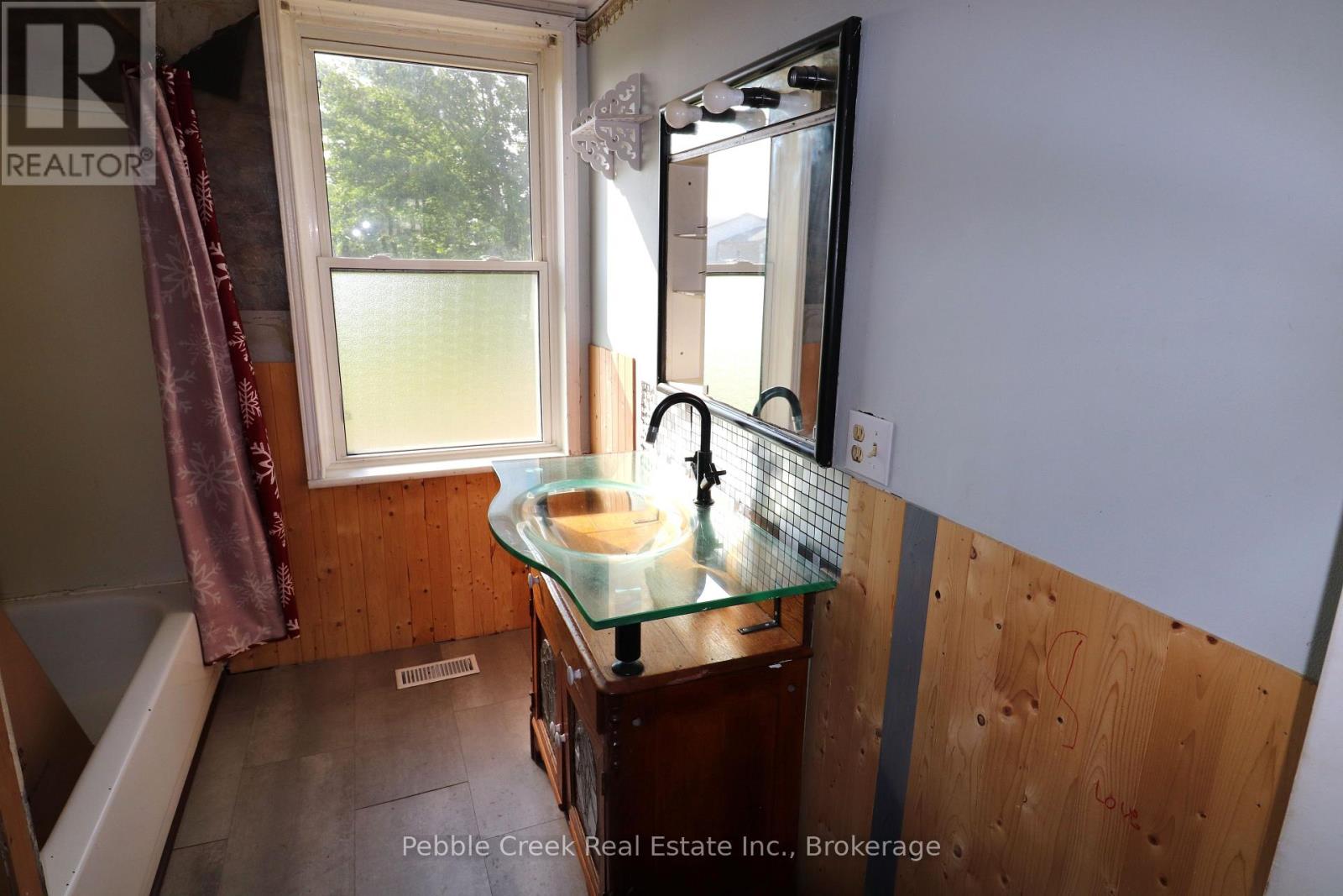 123 JOHN'S AVENUE - 9