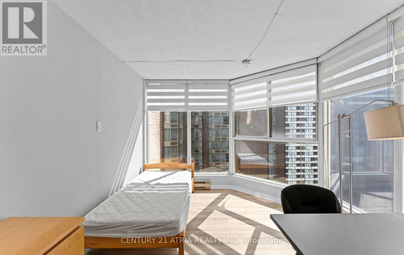 #1402 55 CENTRE AVENUE - 18