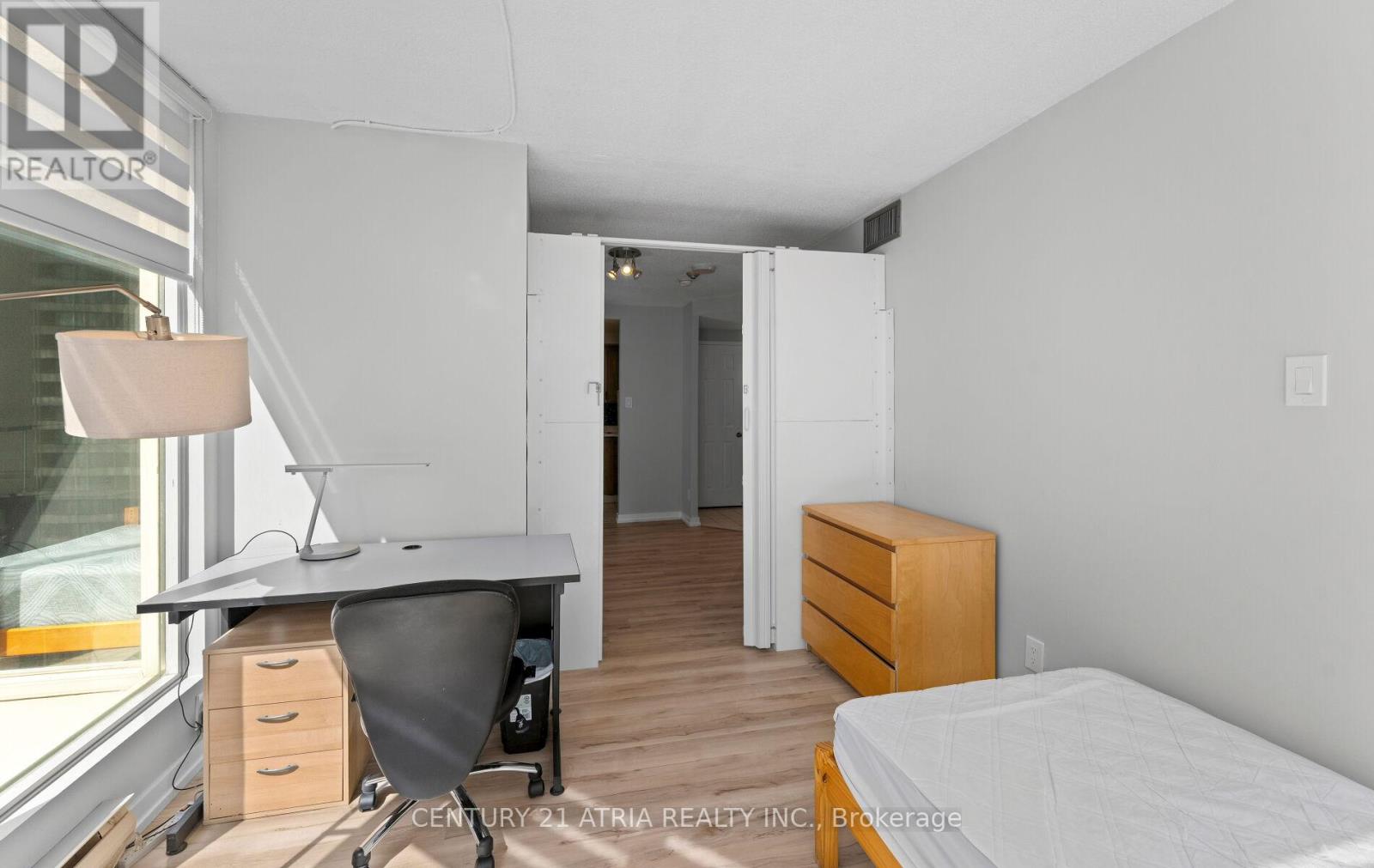 #1402 55 CENTRE AVENUE - 20