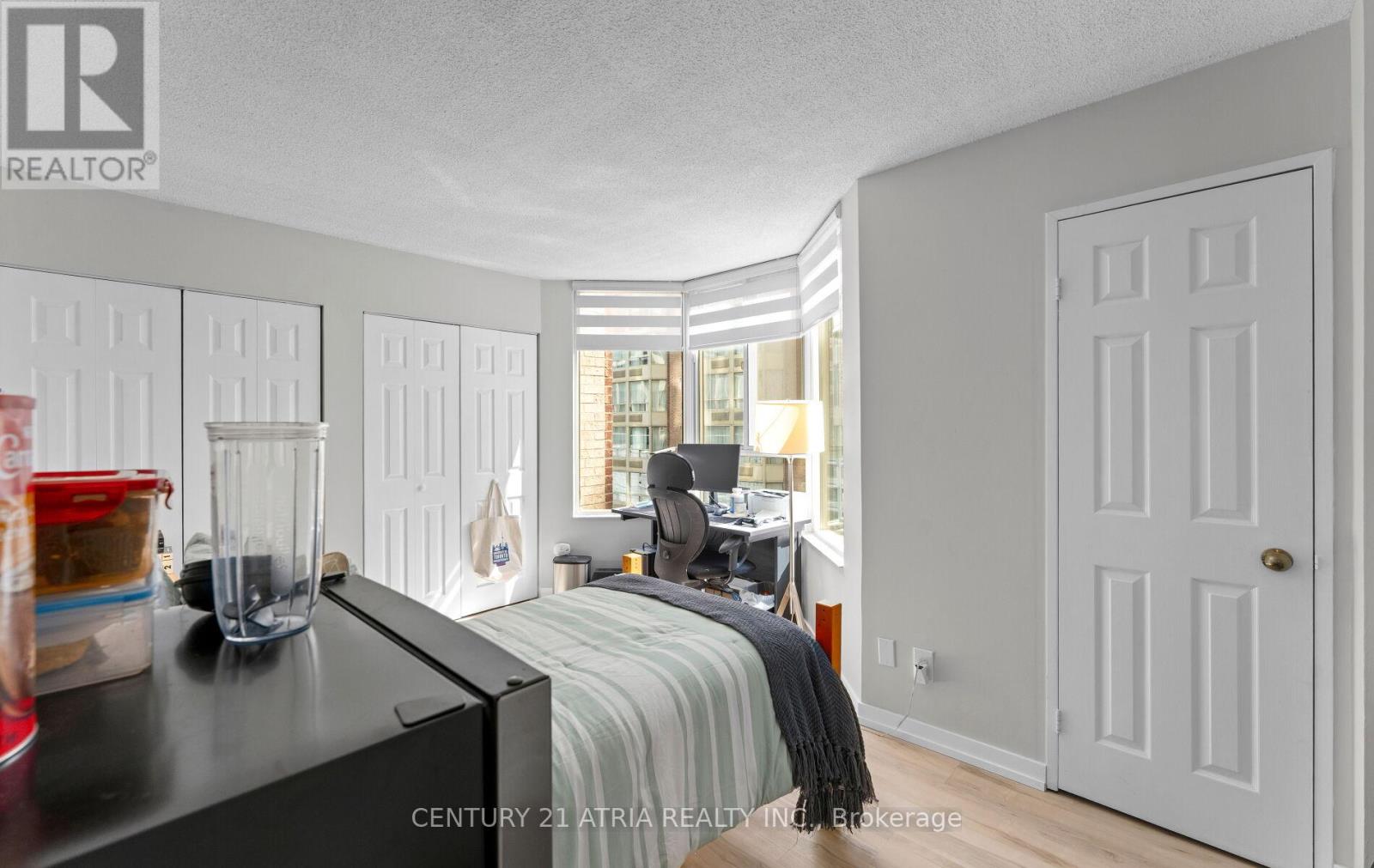 #1402 55 CENTRE AVENUE - 21