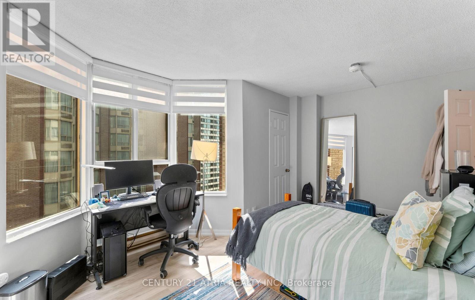 #1402 55 CENTRE AVENUE - 23