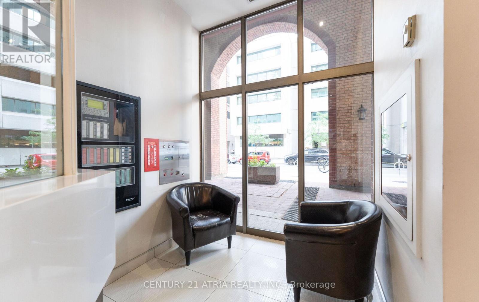 #1402 55 CENTRE AVENUE - 6