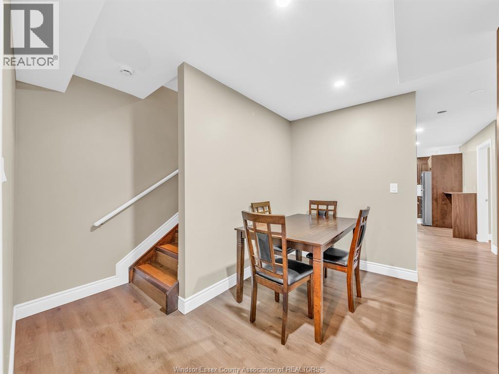 3000 MCROBBIE CRESCENT - 33