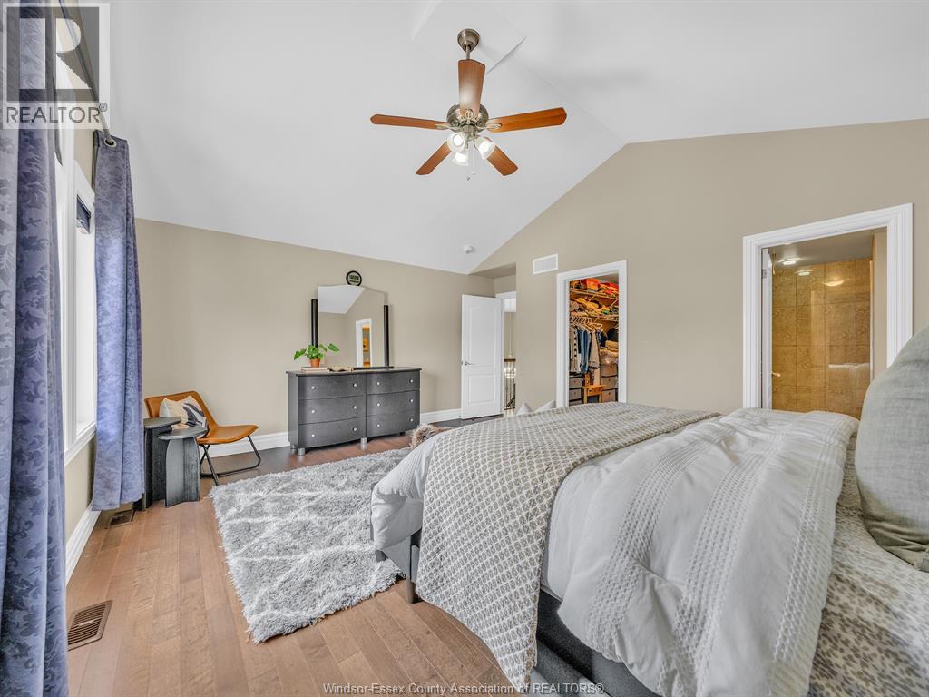 3000 MCROBBIE CRESCENT - 18