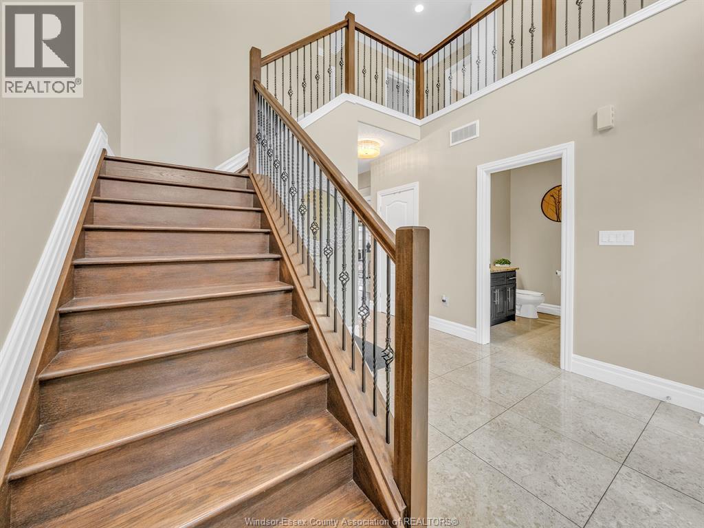3000 MCROBBIE CRESCENT - 20
