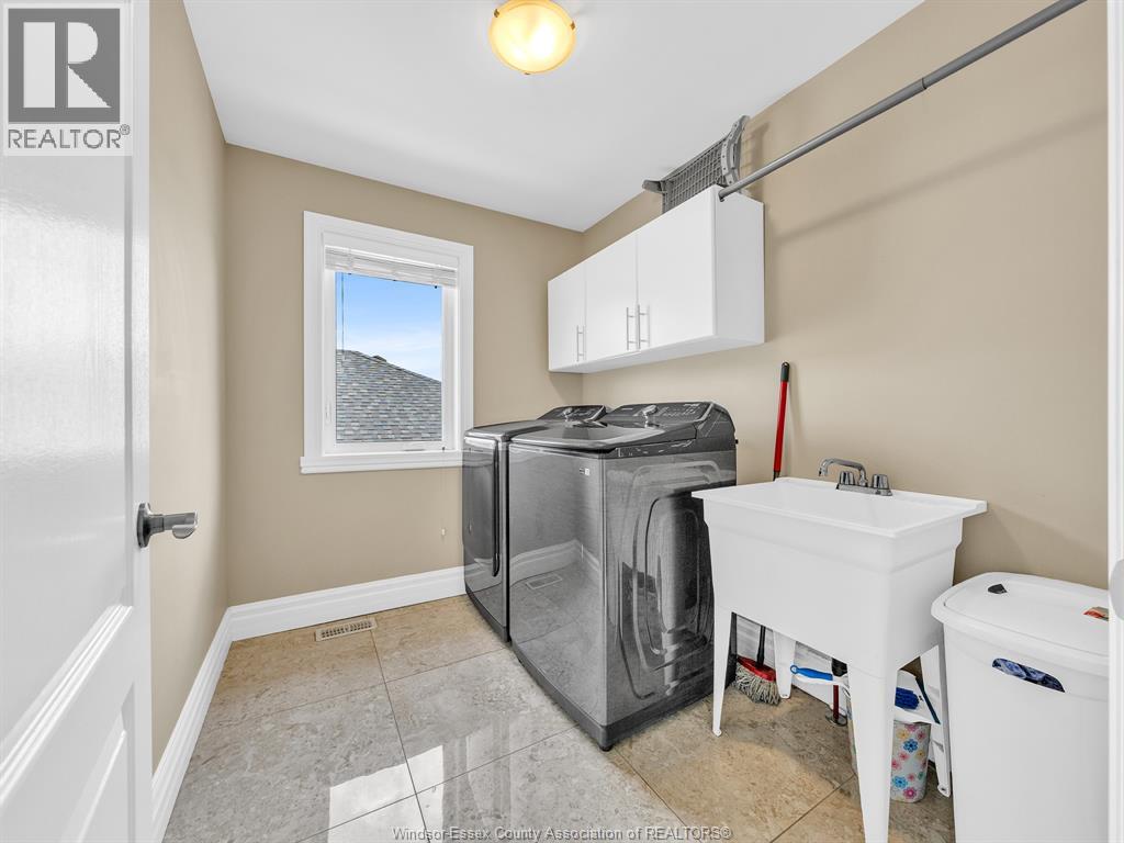 3000 MCROBBIE CRESCENT - 13