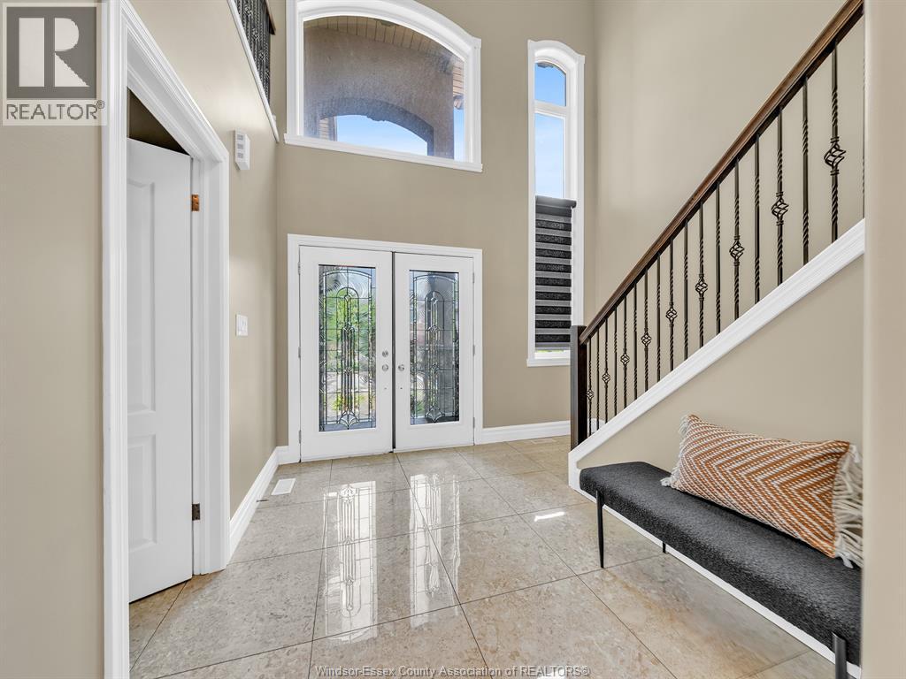 3000 MCROBBIE CRESCENT - 5