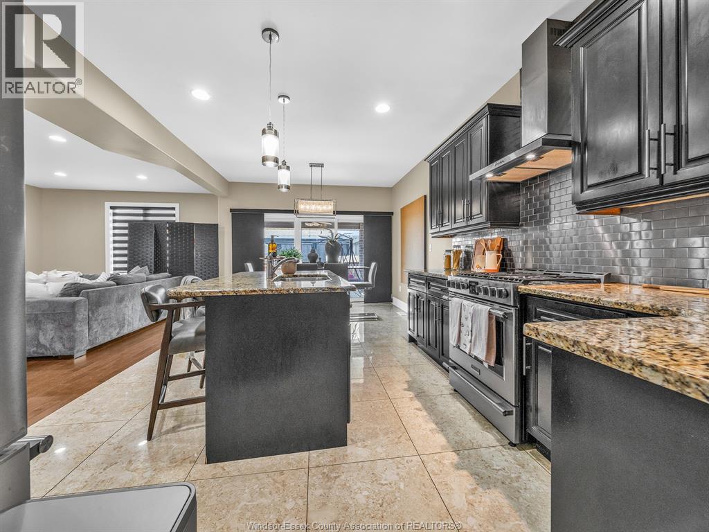 3000 MCROBBIE CRESCENT - 29