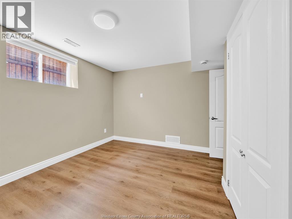 3000 MCROBBIE CRESCENT - 43