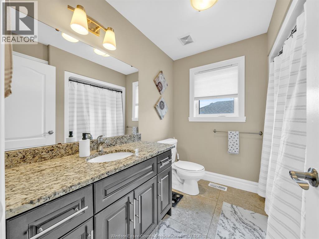 3000 MCROBBIE CRESCENT - 10