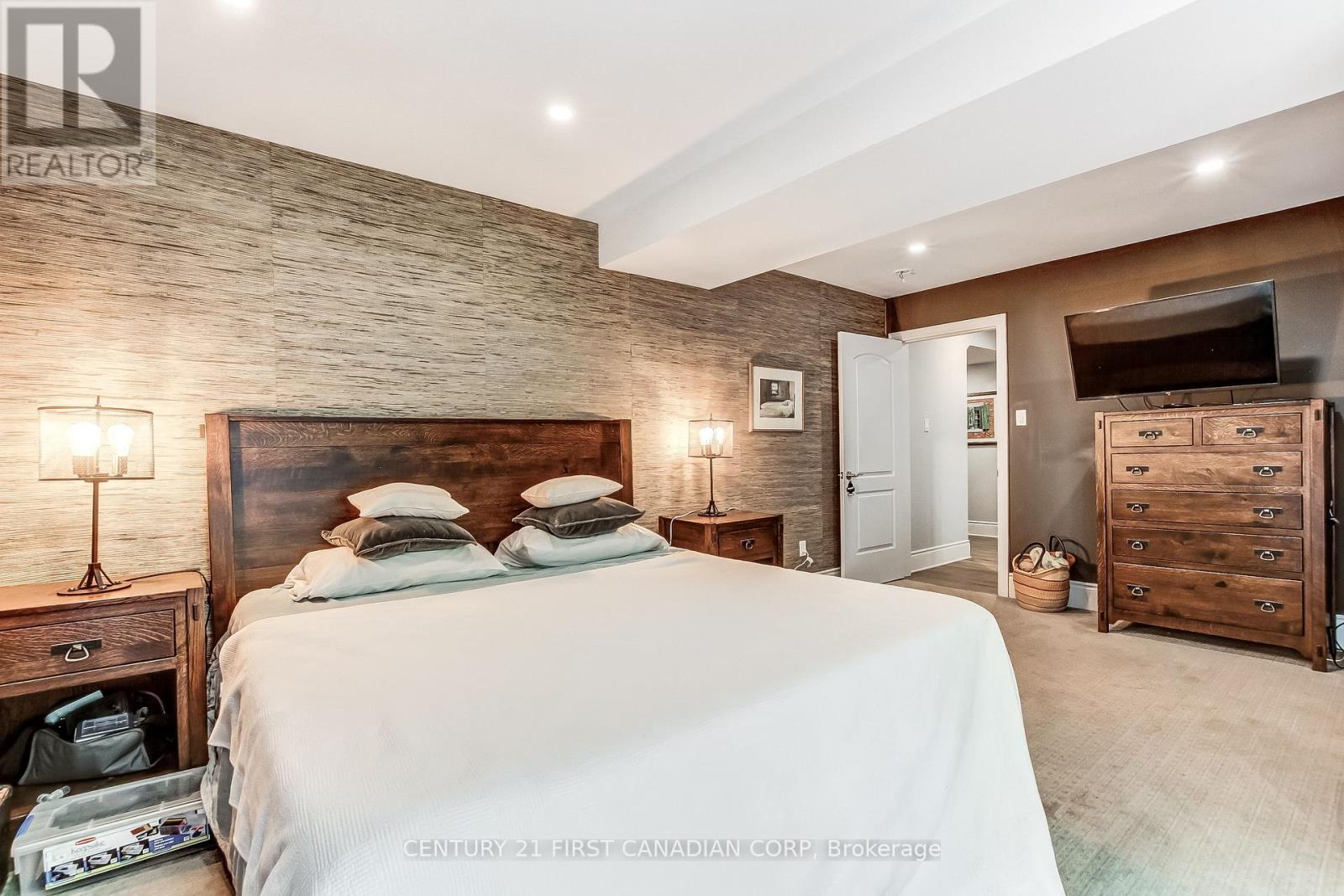 #15 1615 BYRON BASELINE ROAD - 36