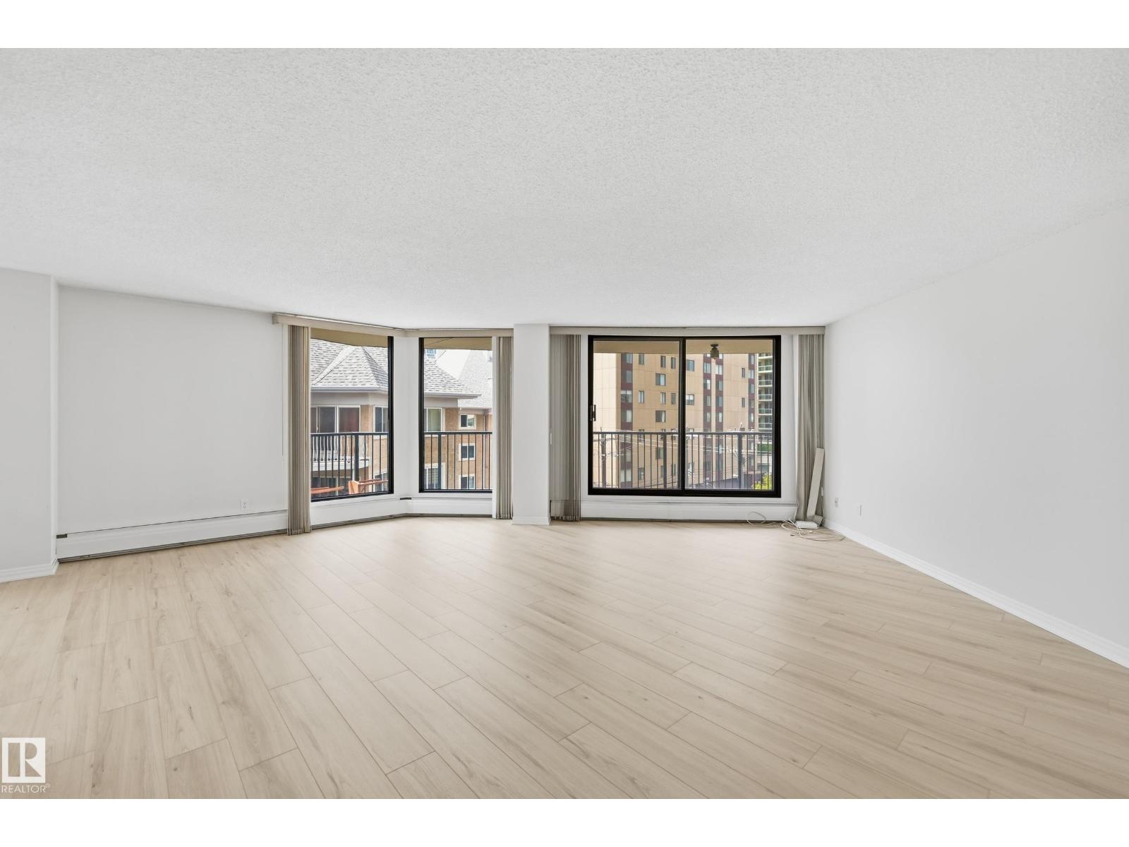 #504 11710 100 AV NW - 17