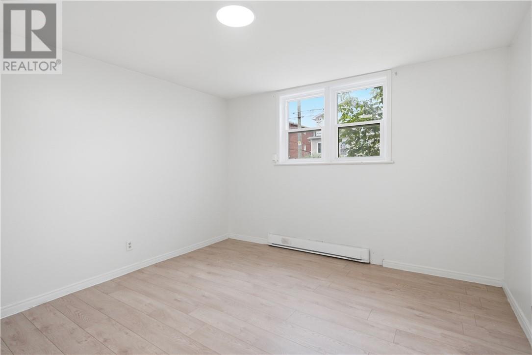 166 King Street - 31