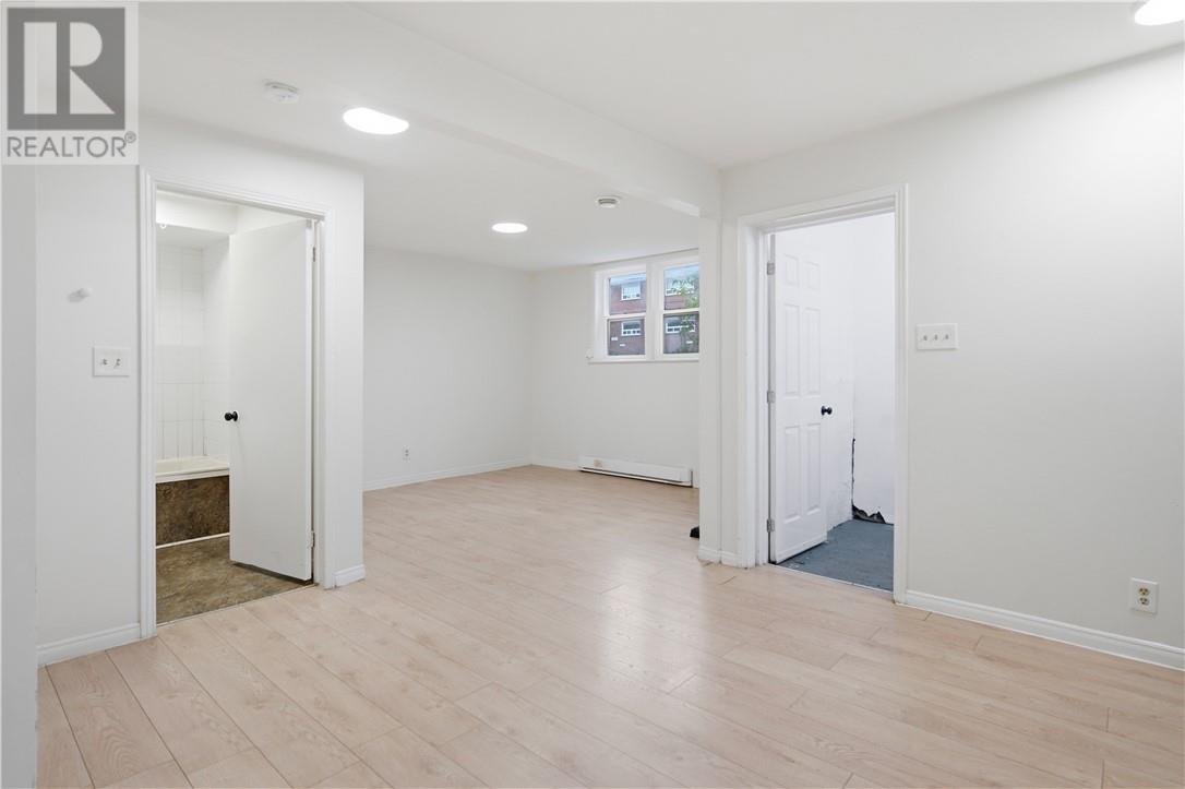 166 King Street - 38