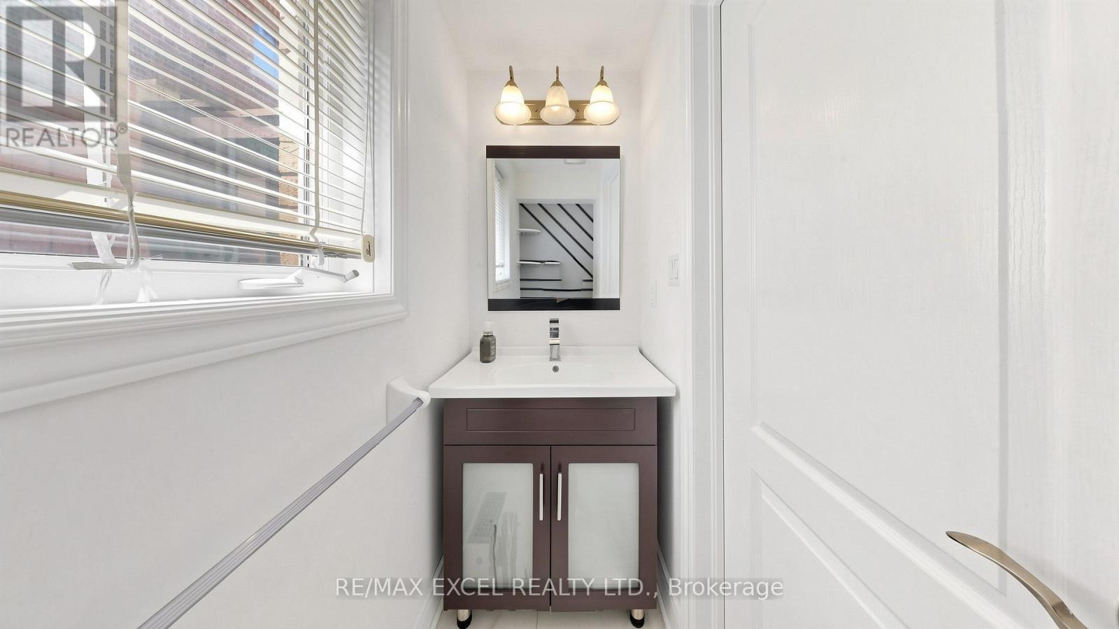 1062 BLACKHALL CRESCENT - 24