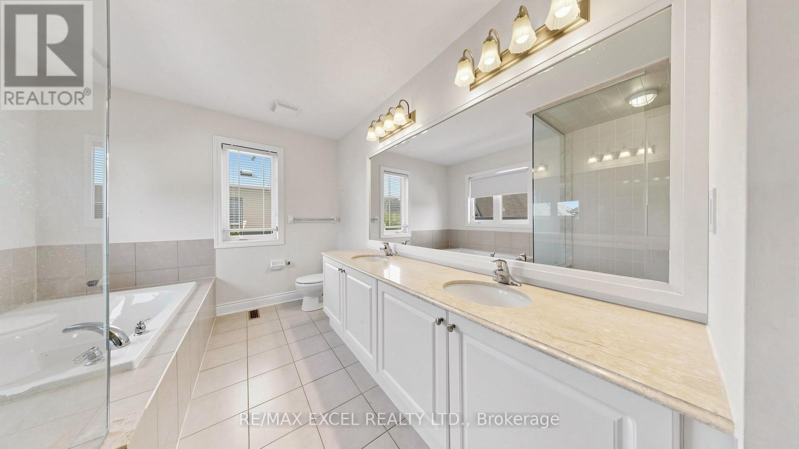 1062 BLACKHALL CRESCENT - 31