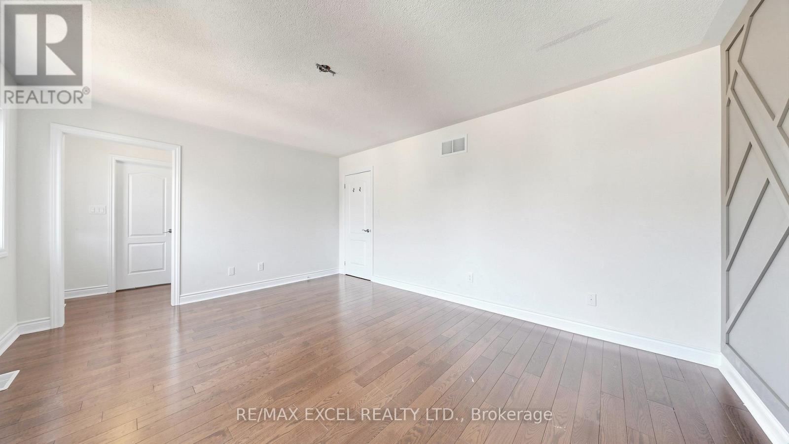 1062 BLACKHALL CRESCENT - 29
