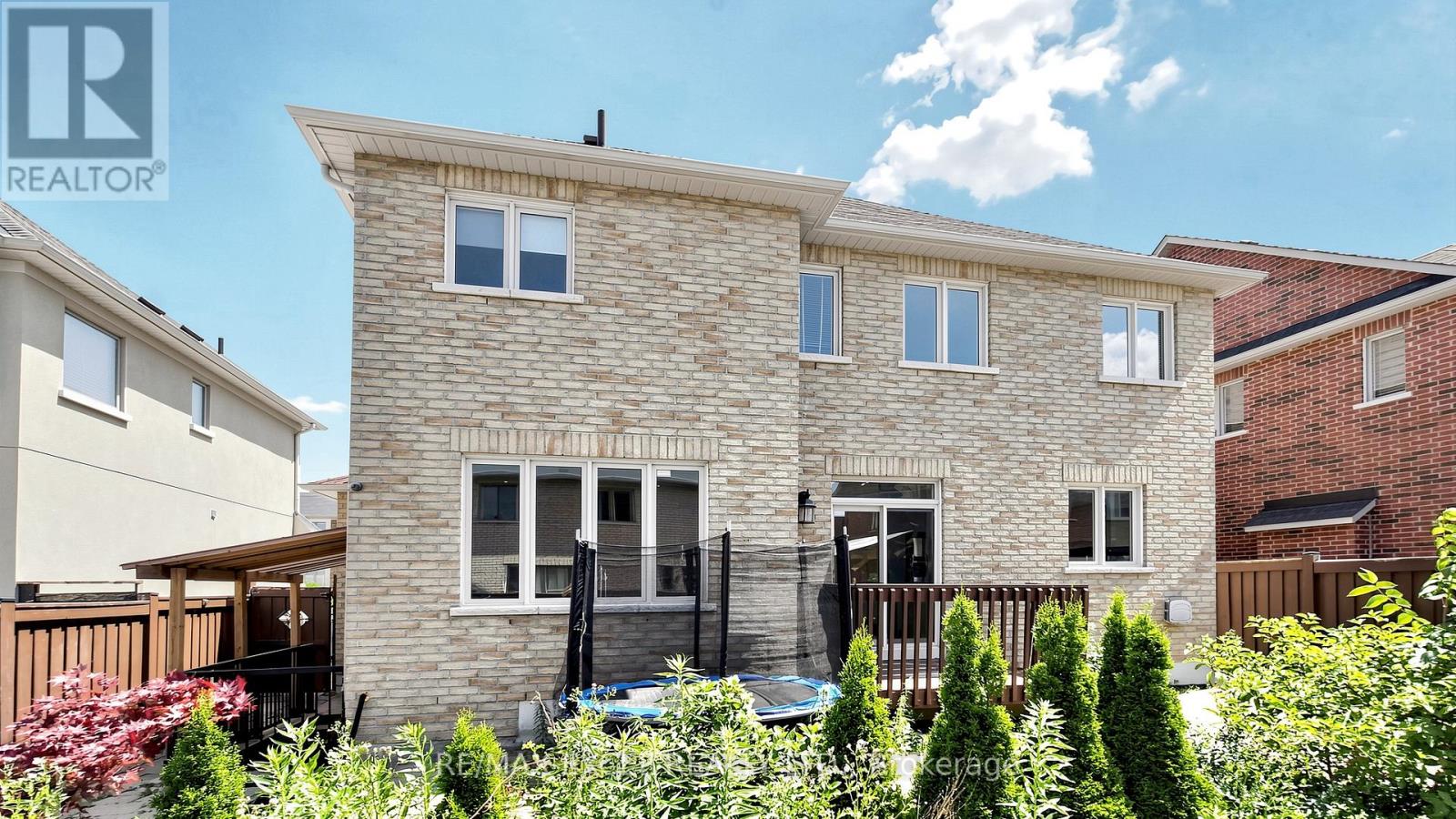 1062 BLACKHALL CRESCENT - 40