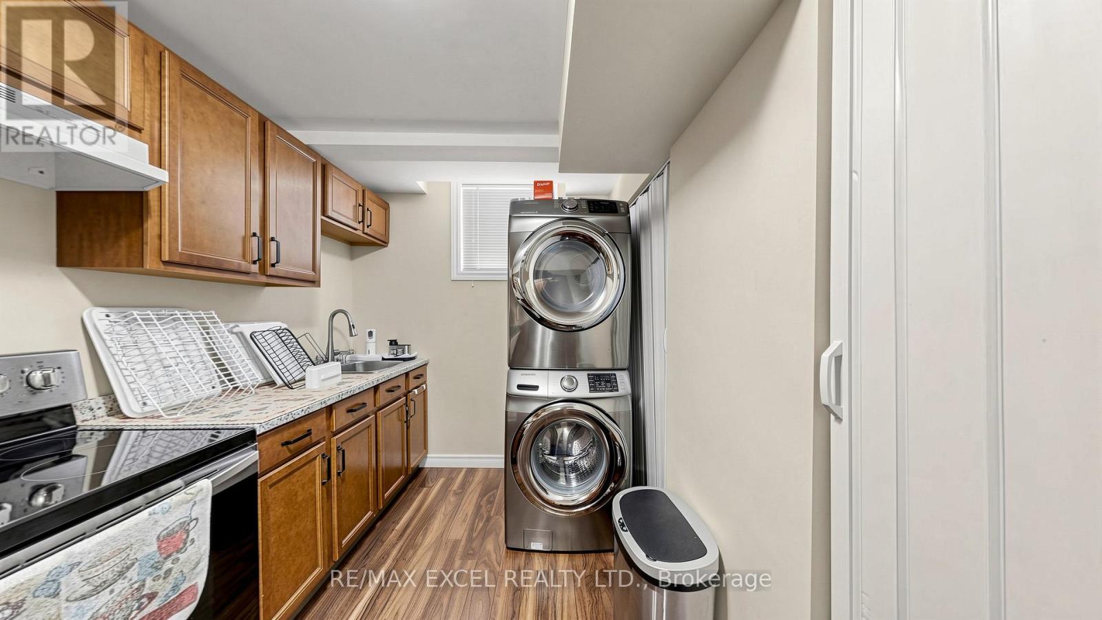 1062 BLACKHALL CRESCENT - 37