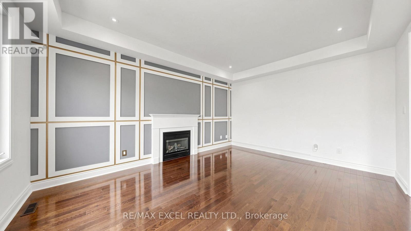 1062 BLACKHALL CRESCENT - 12