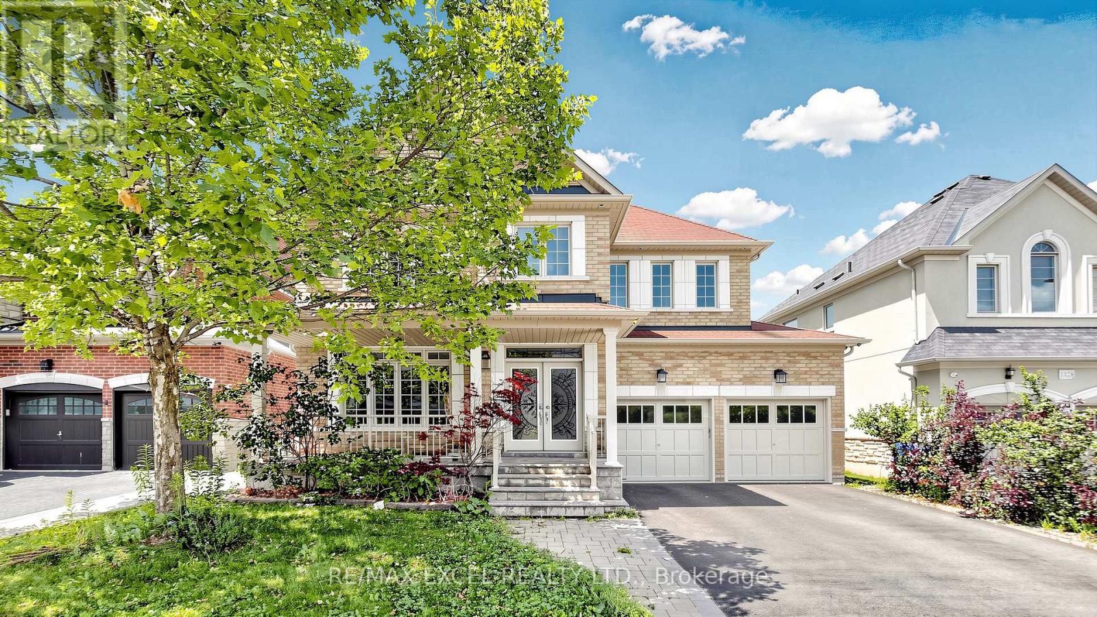 1062 BLACKHALL CRESCENT - 2