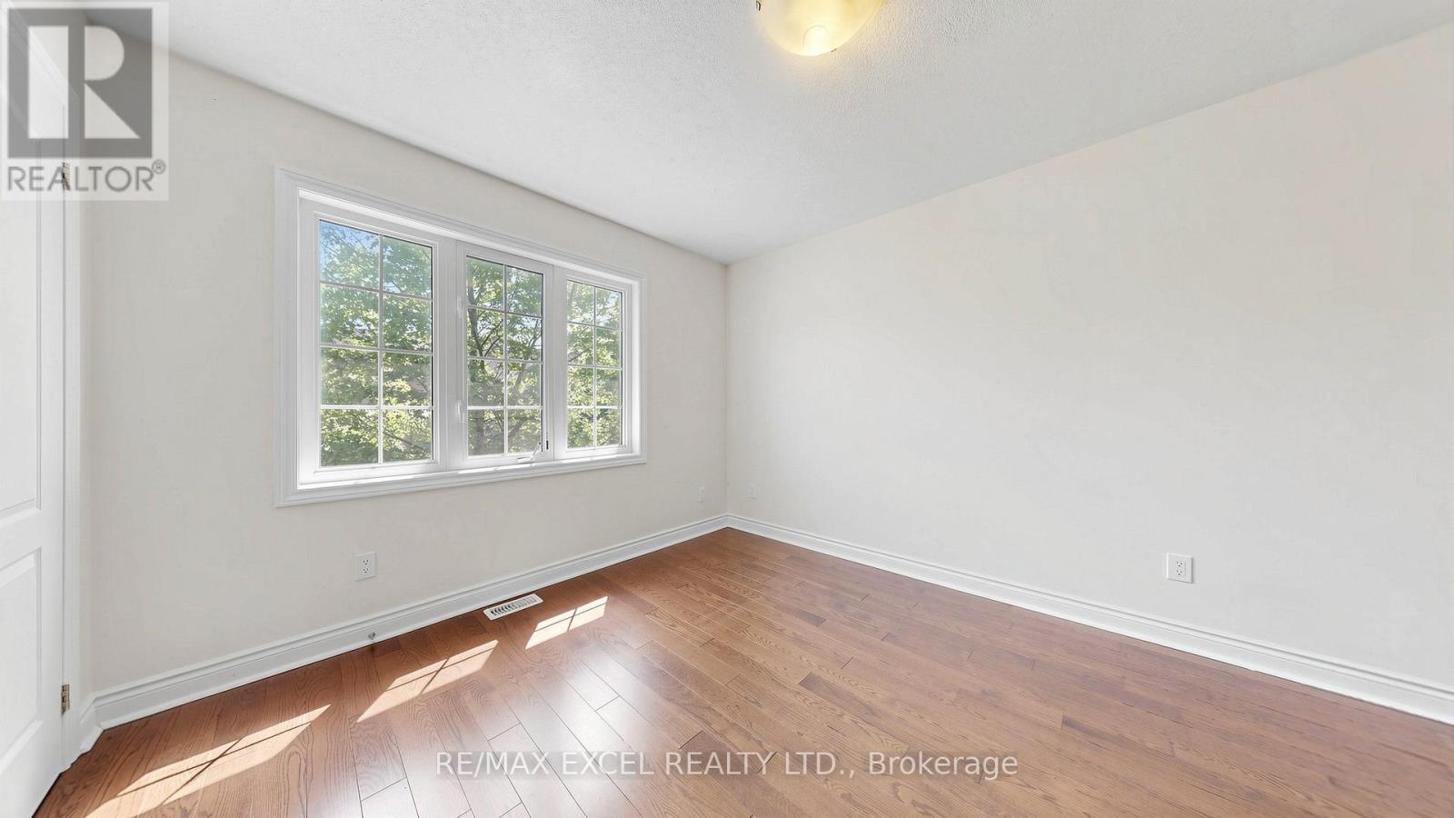 1062 BLACKHALL CRESCENT - 34