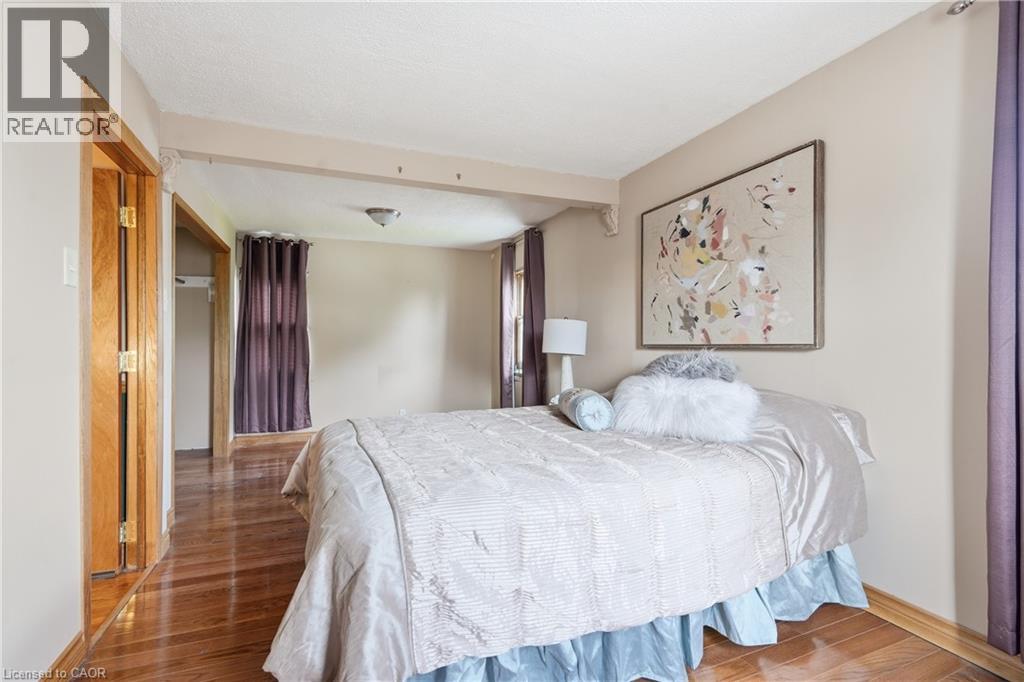 27 DRUMMOND Crescent - 16