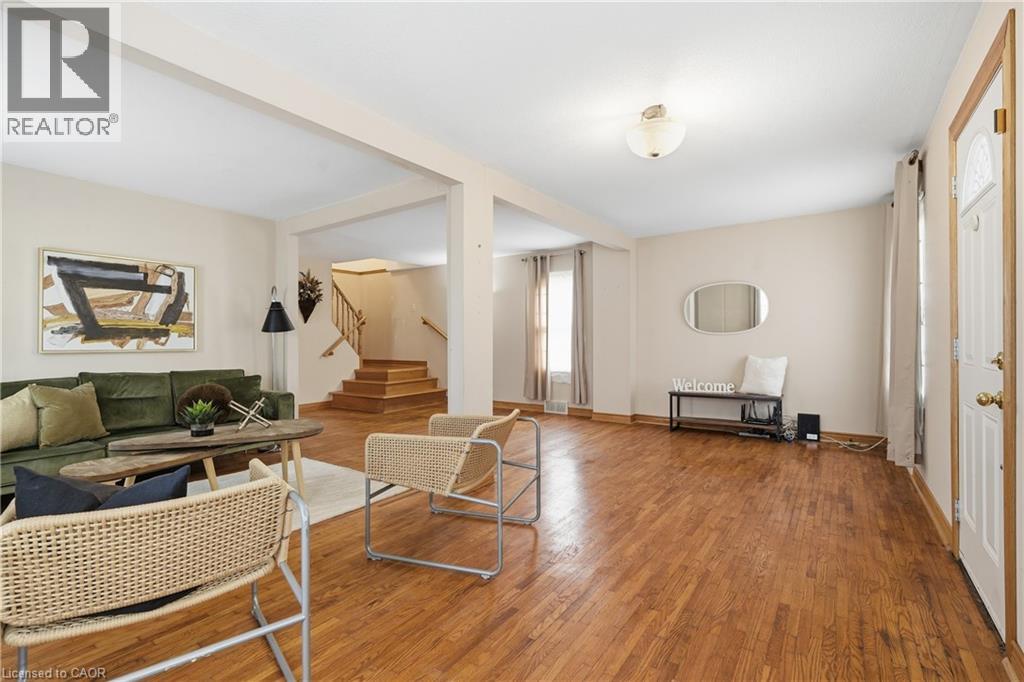 27 DRUMMOND Crescent - 7