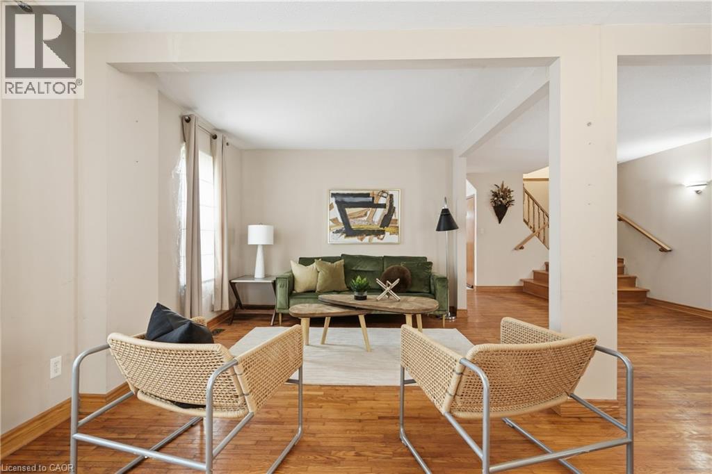 27 DRUMMOND Crescent - 5