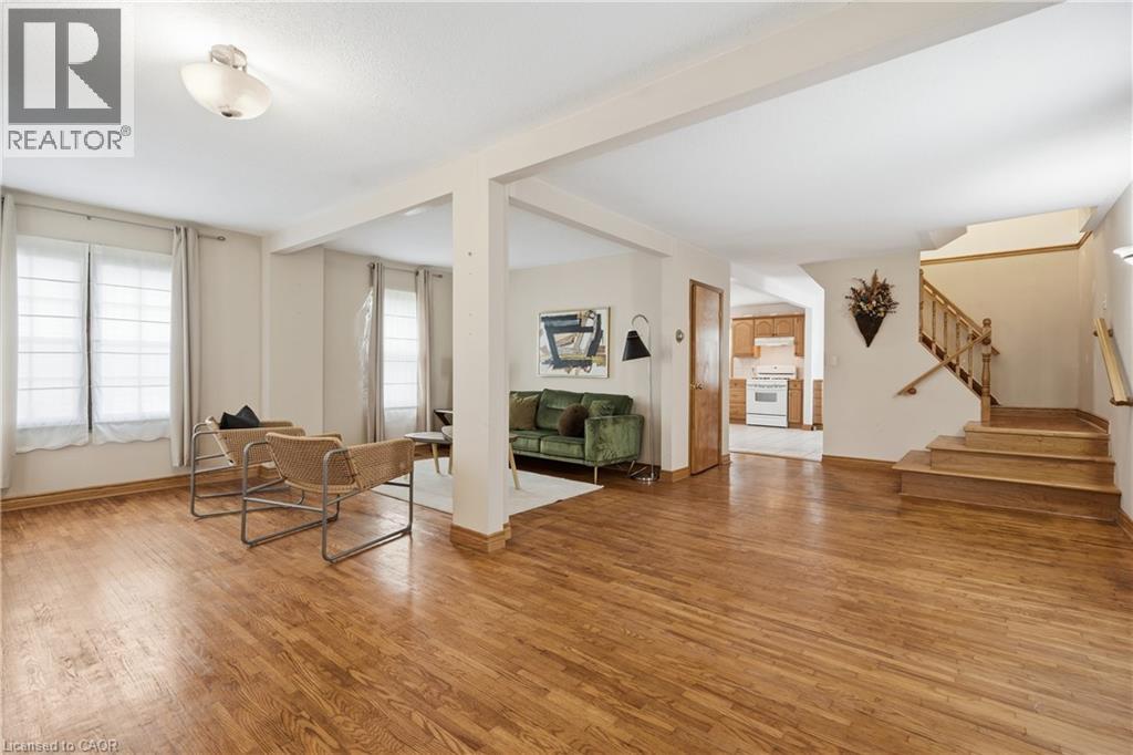 27 DRUMMOND Crescent - 8