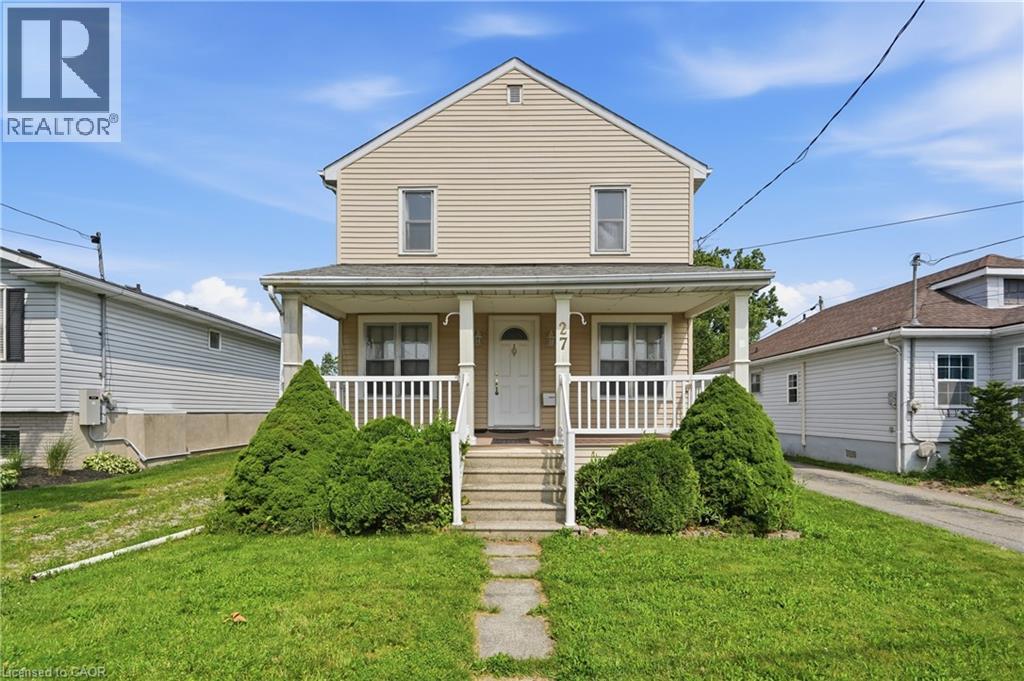 27 DRUMMOND Crescent - 1