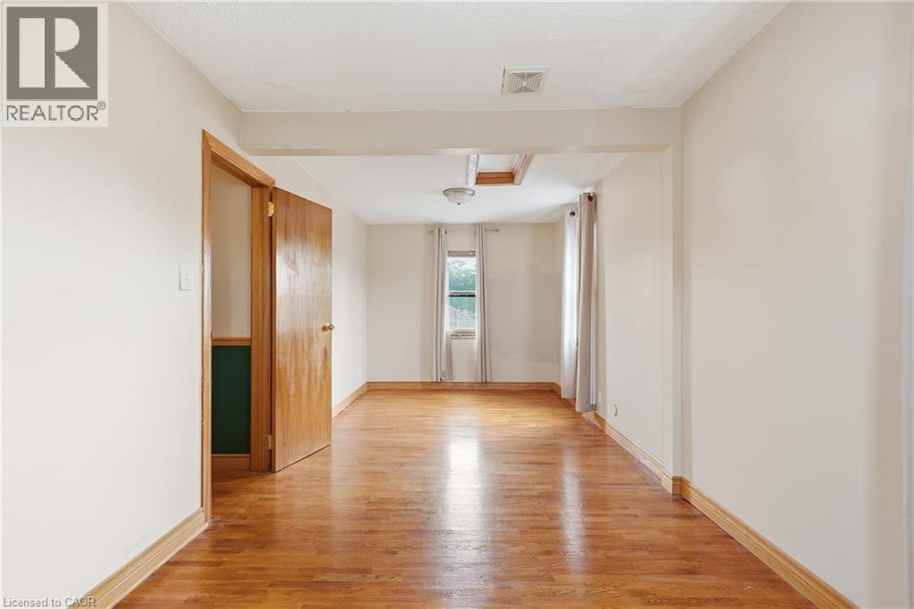 27 DRUMMOND Crescent - 19