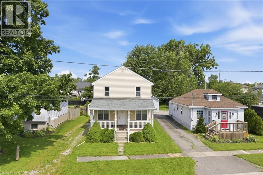 27 DRUMMOND Crescent - 26