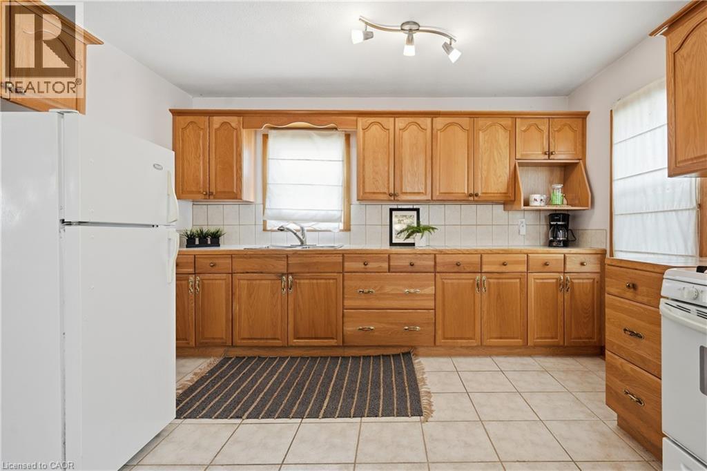 27 DRUMMOND Crescent - 9