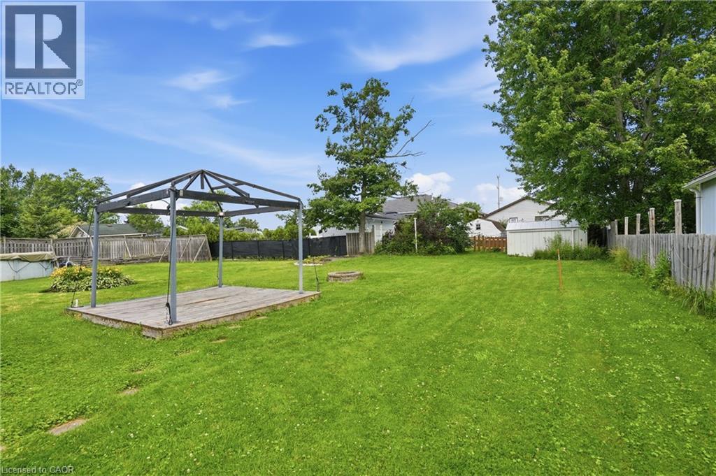 27 DRUMMOND Crescent - 23