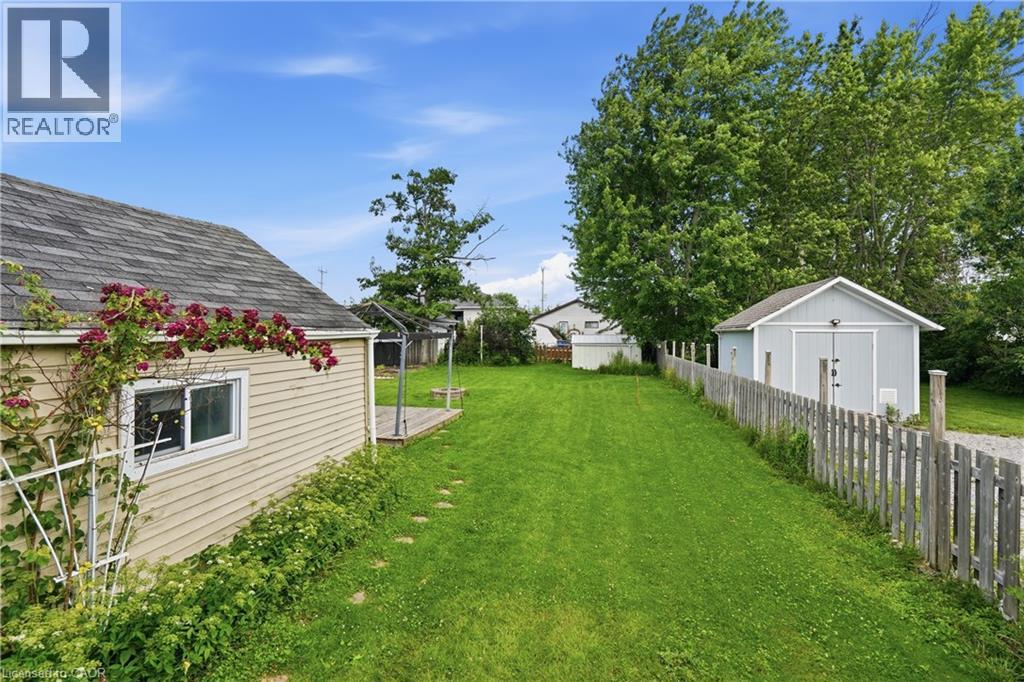27 DRUMMOND Crescent - 22