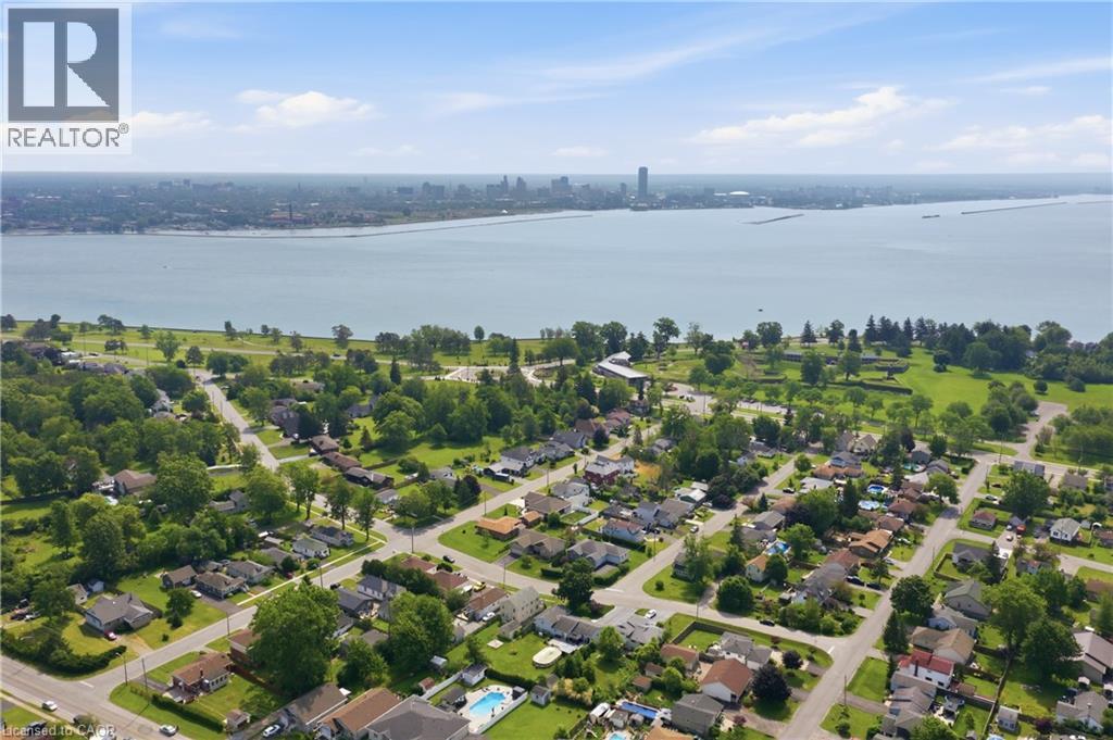 27 DRUMMOND Crescent - 31