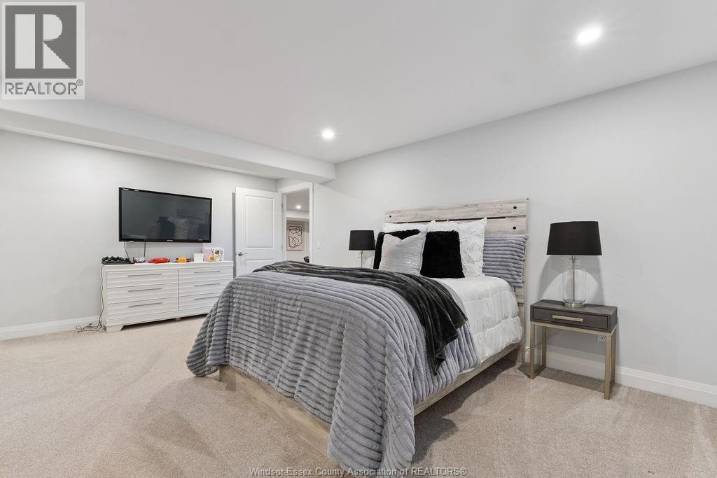 1456 MULLINS DRIVE - 32