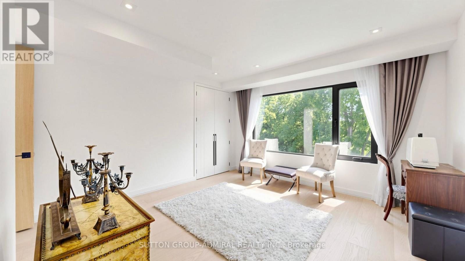 33 THORNY BRAE DRIVE - 30