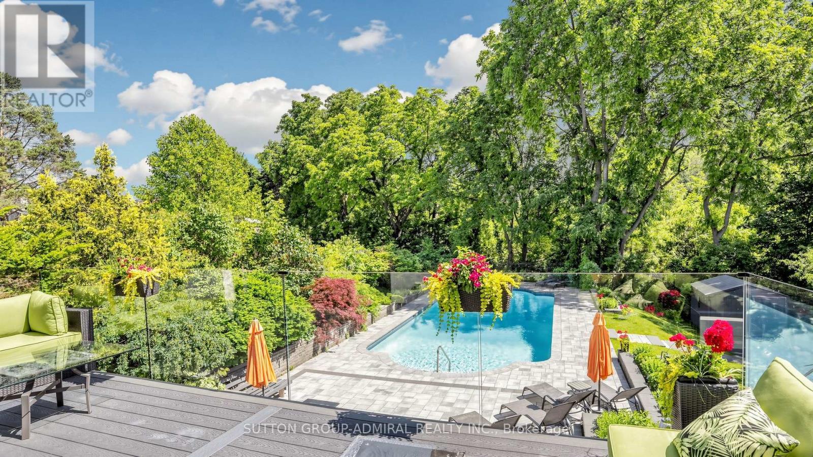 33 THORNY BRAE DRIVE - 44