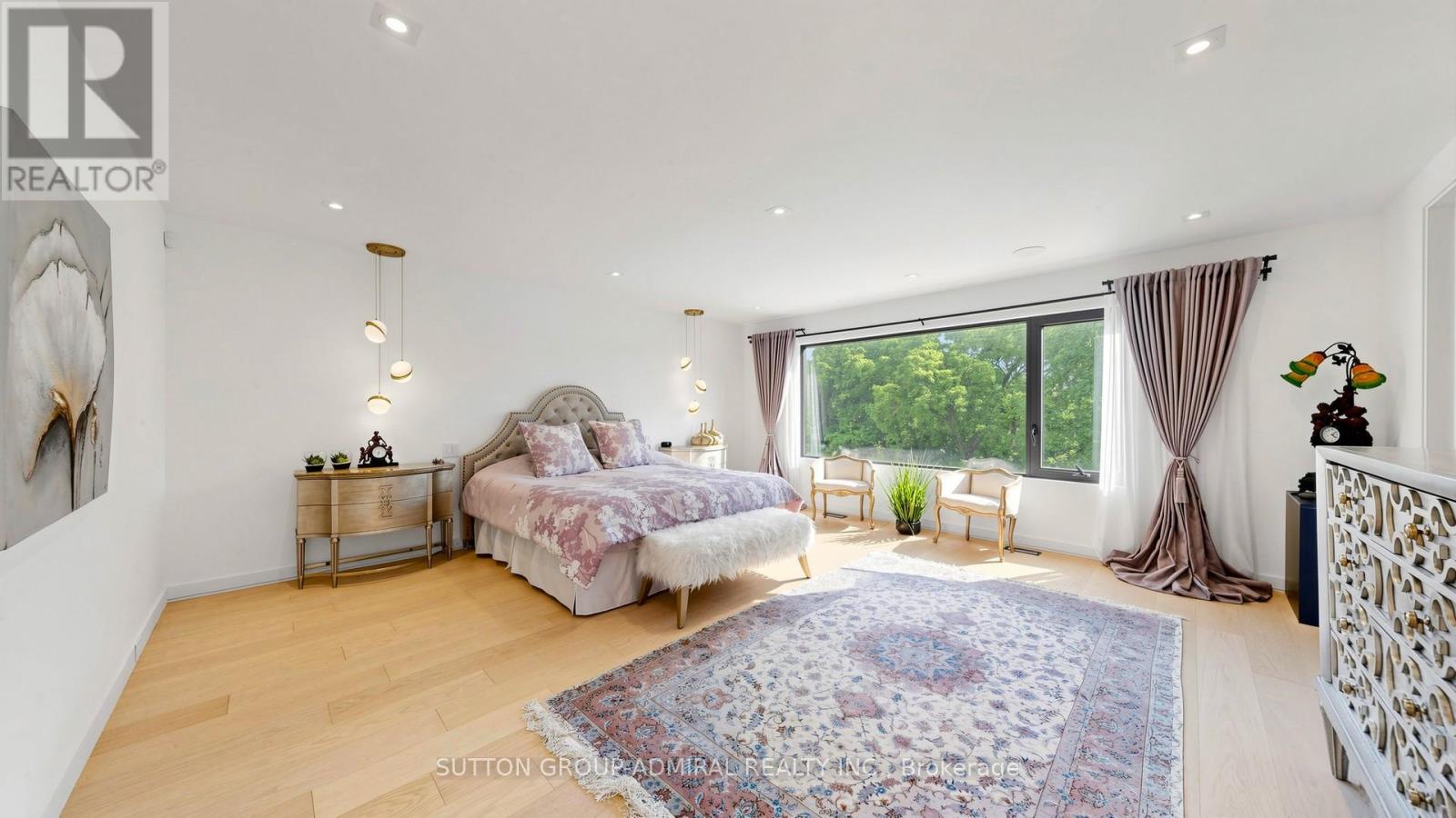 33 THORNY BRAE DRIVE - 21