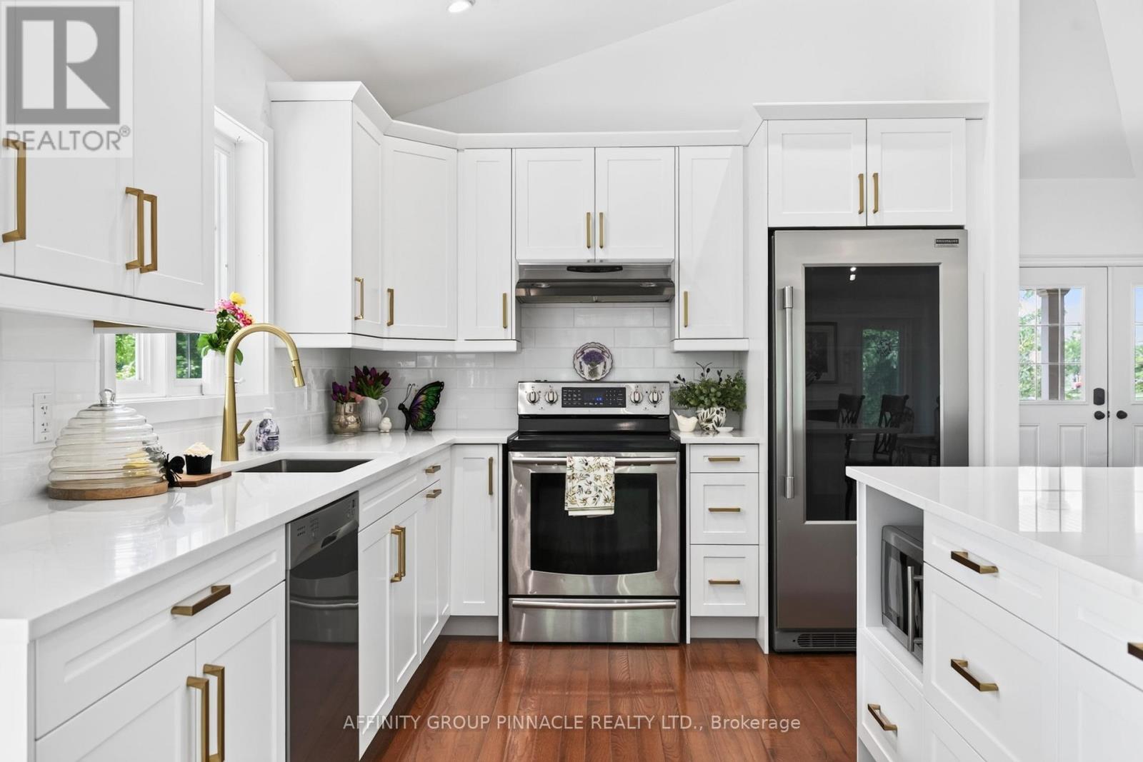 2 FALLINGBROOK CRESCENT - 14