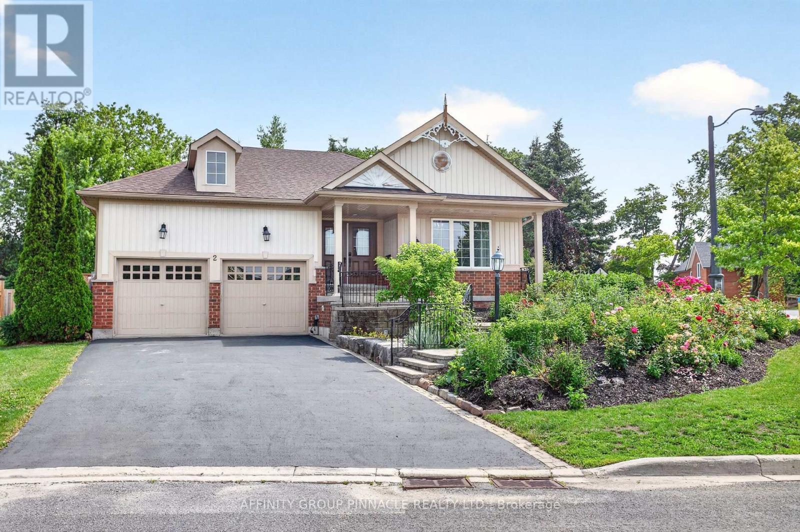 2 FALLINGBROOK CRESCENT - 3
