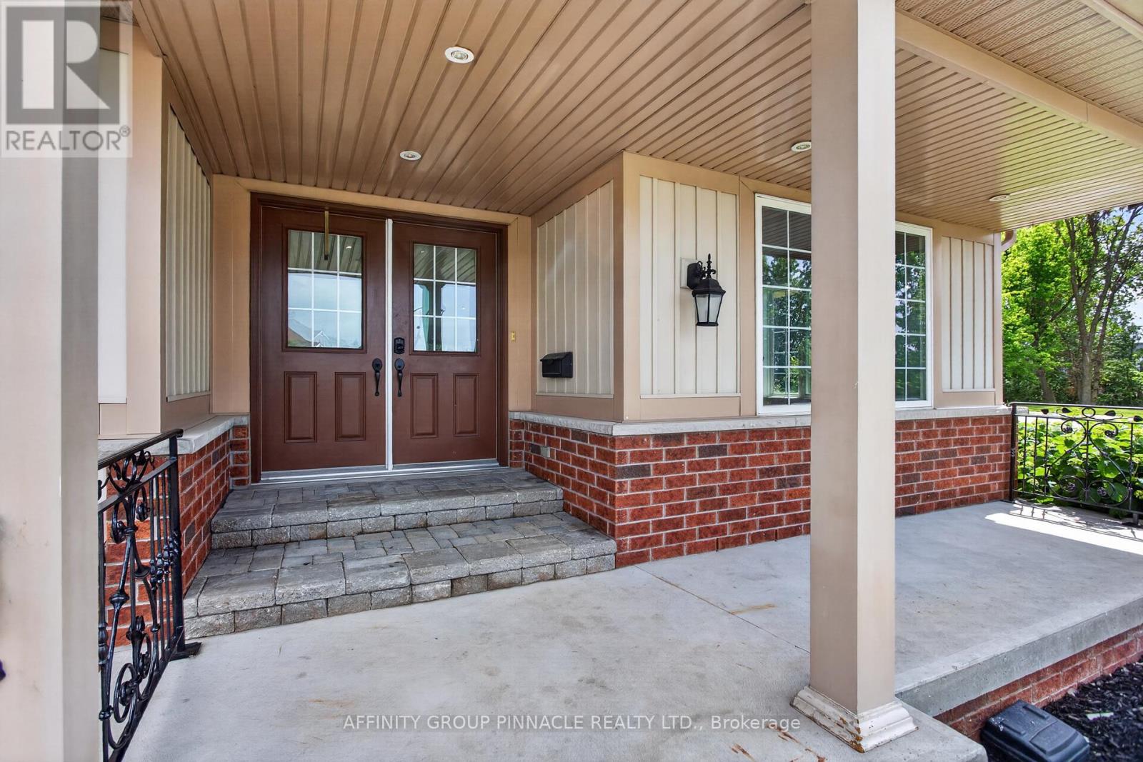 2 FALLINGBROOK CRESCENT - 6