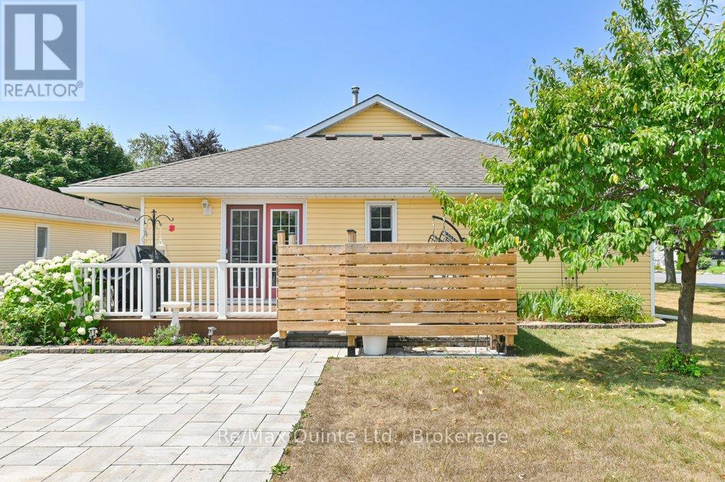 2 HERITAGE DRIVE - 31