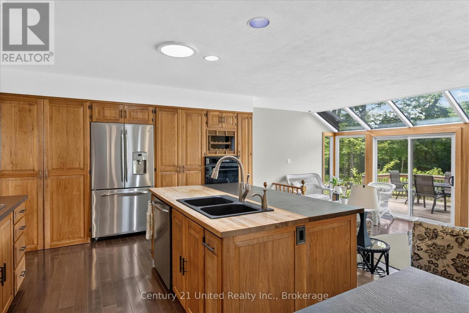 130 EARLWOOD DRIVE - 11
