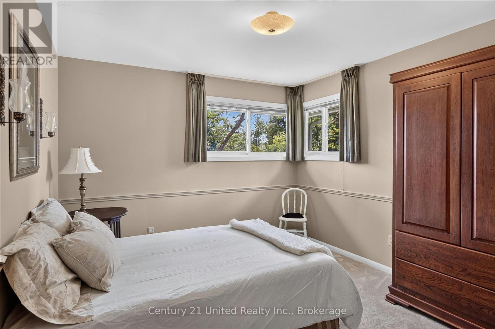 130 EARLWOOD DRIVE - 17