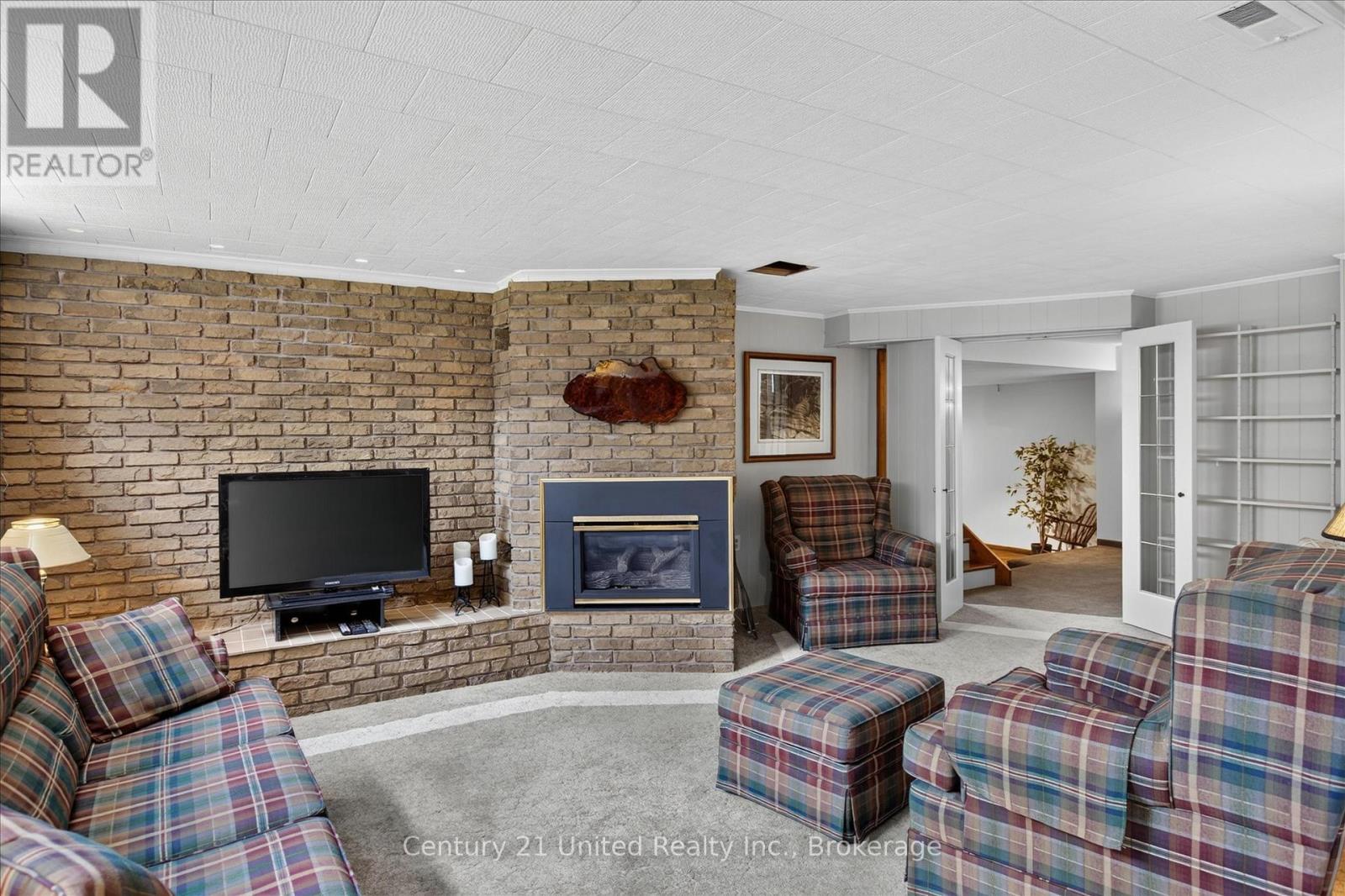 130 EARLWOOD DRIVE - 20