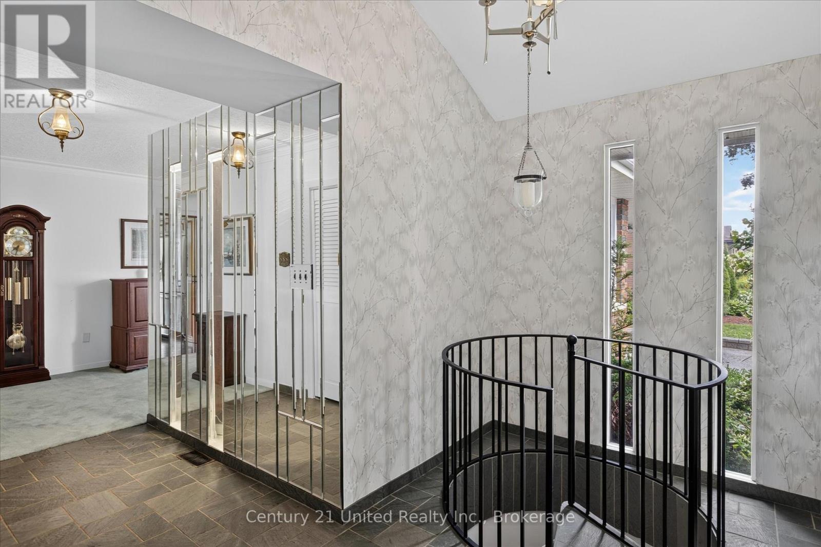130 EARLWOOD DRIVE - 5